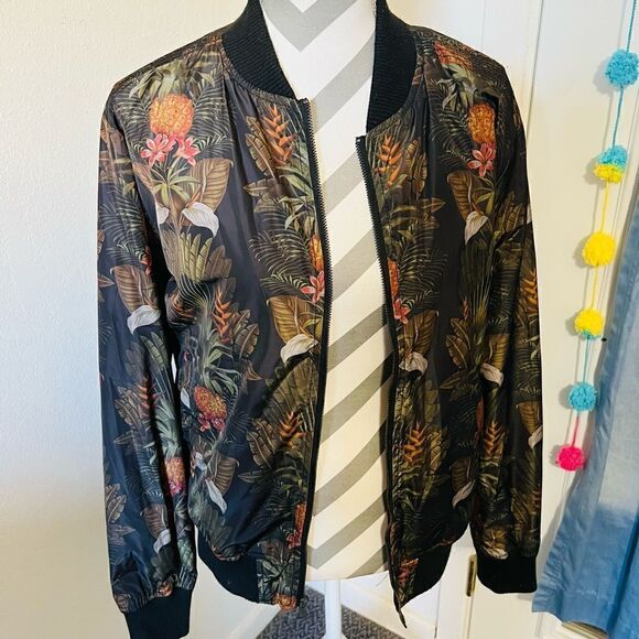 Mossimo Supply Co. Water resistant wind Breaker - Picture 1 of 8